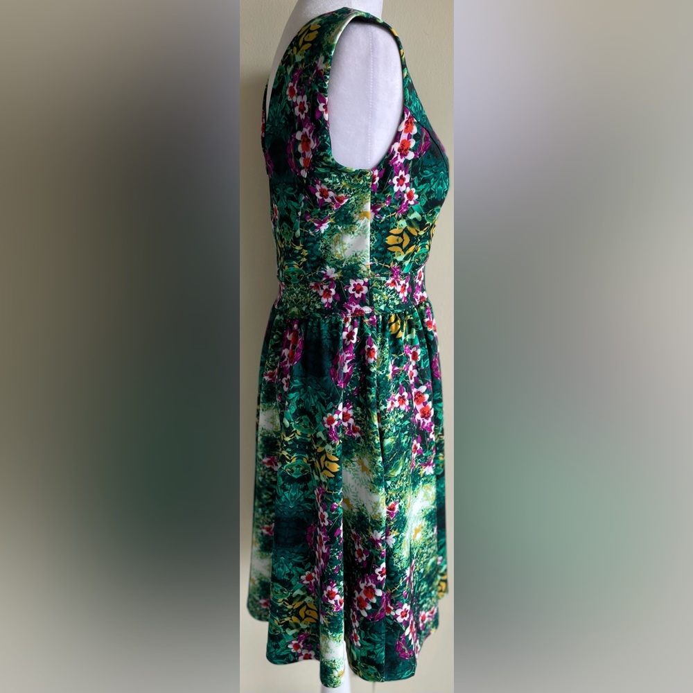 CYNTHIA ROWLEY SLEEVELESS FLORAL PRINT FIT N FLARE DRESS, GREEN, SZ 6 - Picture 10 of 12